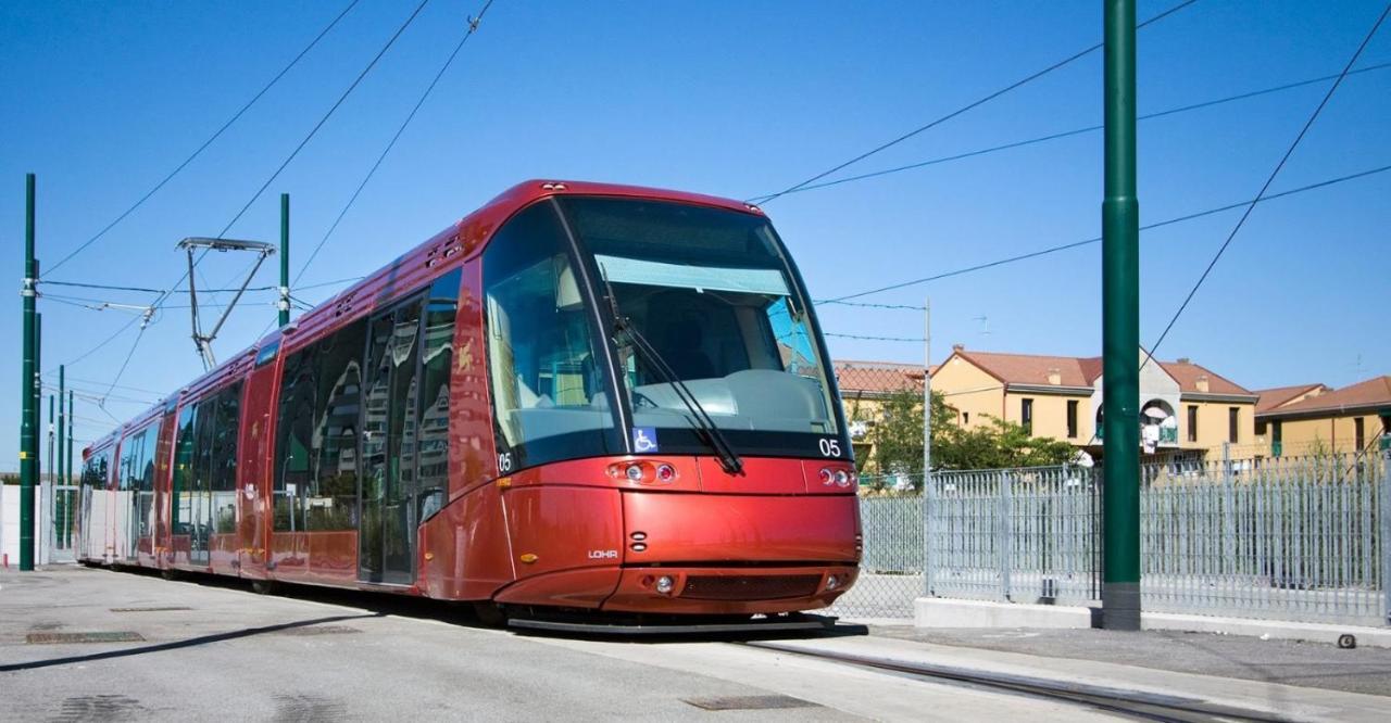 Sunrise20Mt Tram Ingresso Indipendente Apartment Mestre Bagian luar foto